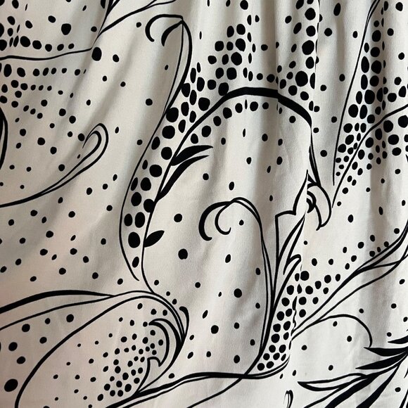 Molly & Millie White Patterned Tank Top - Picture 2 of 4